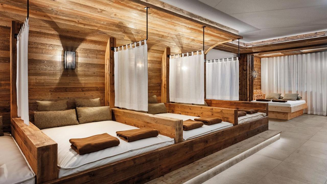 Adler Haeusern Gourmet & Spa Hotel ภายนอก รูปภาพ