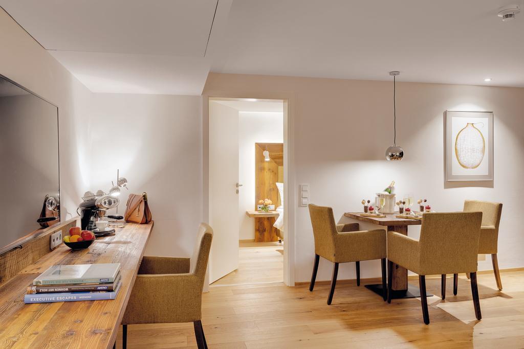 Adler Haeusern Gourmet & Spa Hotel ภายนอก รูปภาพ