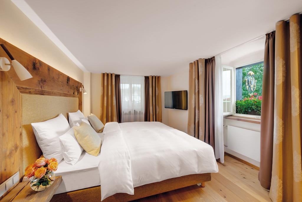 Adler Haeusern Gourmet & Spa Hotel ภายนอก รูปภาพ